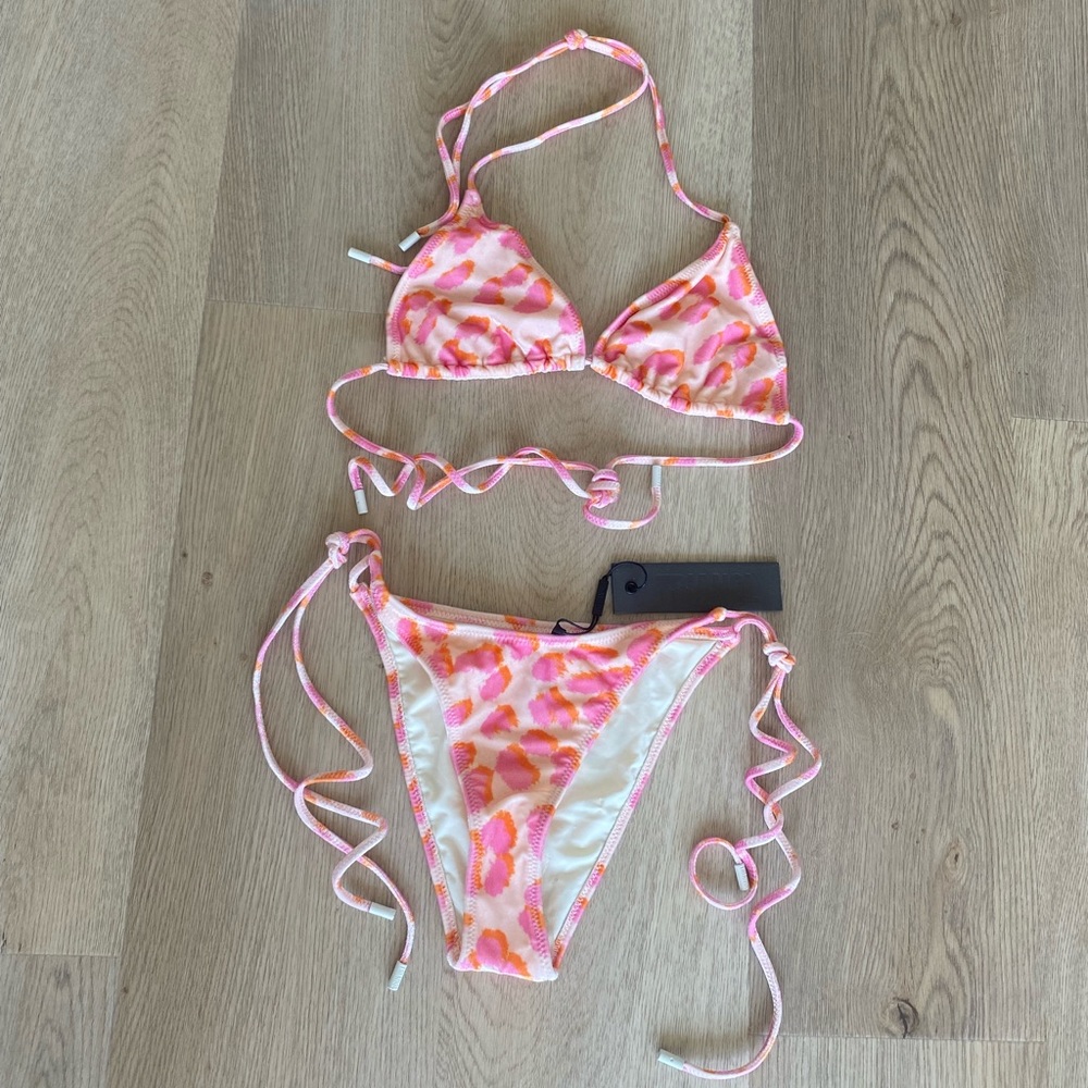 Nwt triangl swimsuit
